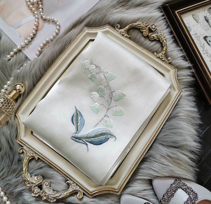 Handmade Su Embroidery 16 Momme Silk Scarf 155x35cm - Image 3